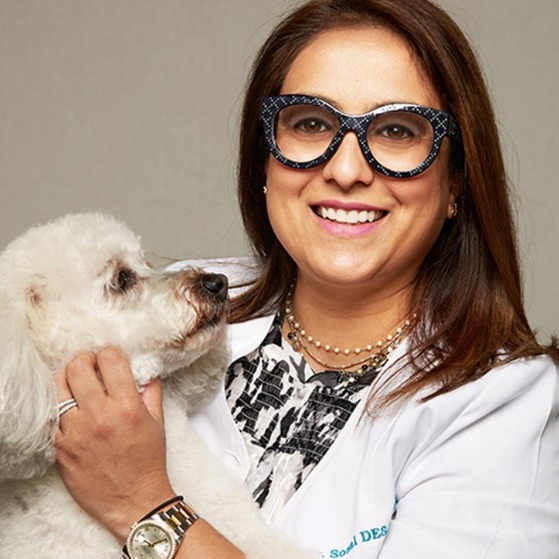 Sonal Desai - Spanish Spekaing doctor in  